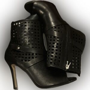 Black Guess Booties Like 🆕 SZ 8